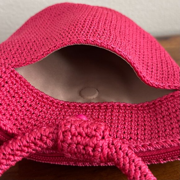 The Sak - Ayla Ring Handle Hand Crochet Flower Pouch in Magenta - Picture 7 of 7